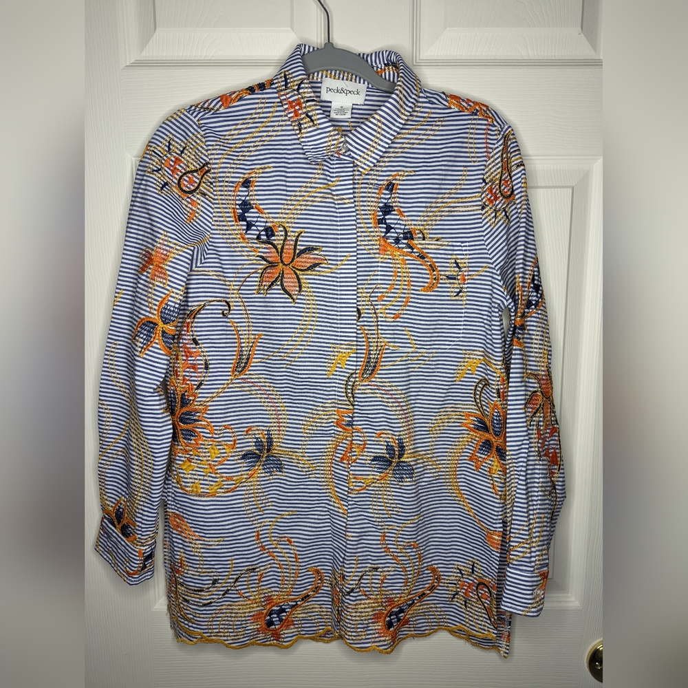 Peck & Peck button front blouse blue and white with embroidery Size Medium